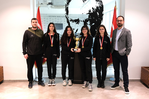 Satranç Takımı’ndan Şampiyonluk Başarısı